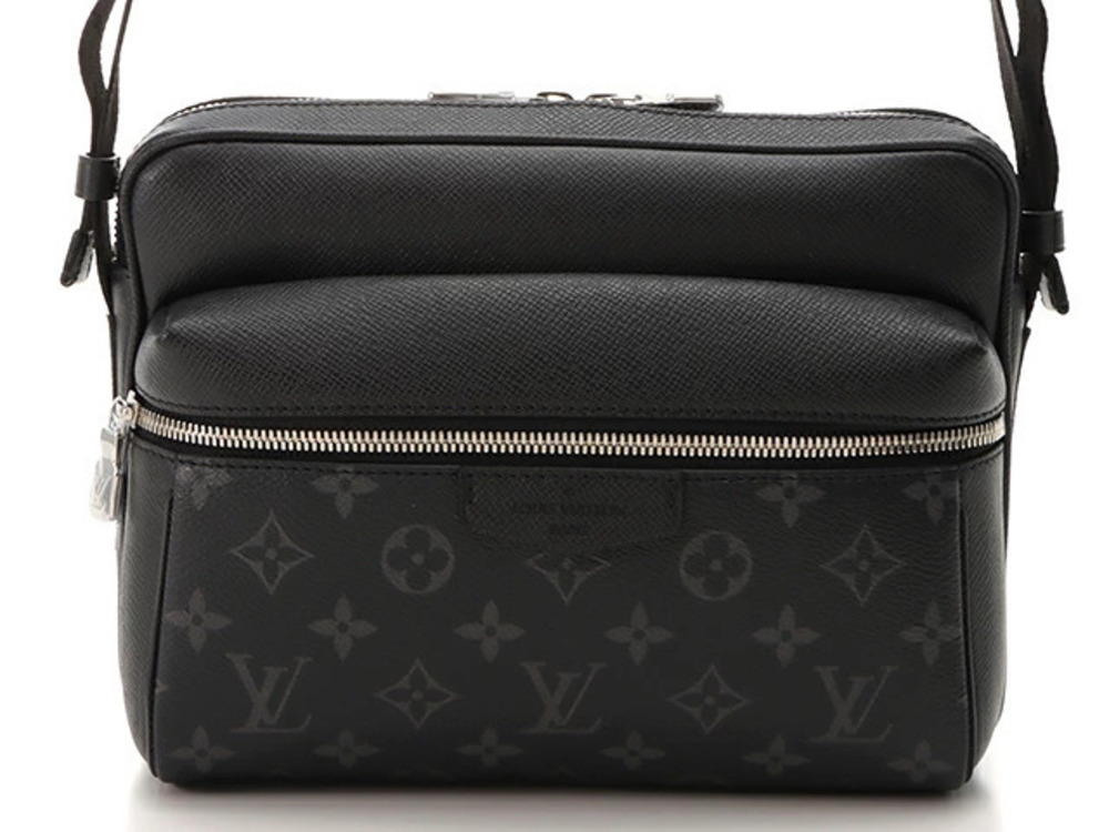 LOUIS VUITTON Outdoor Messenger Shoulder Bag Taigarama Leather Noir Black